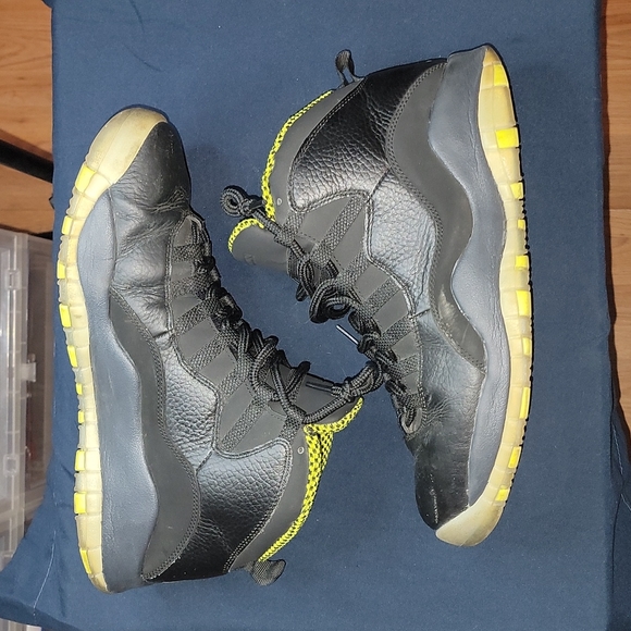 AirJordan 10 "Venom" - Picture 2 of 6